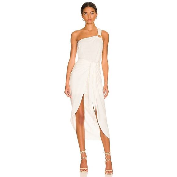 JBQ Dresses & Skirts - Chic White One-Shoulder Maxi Dress